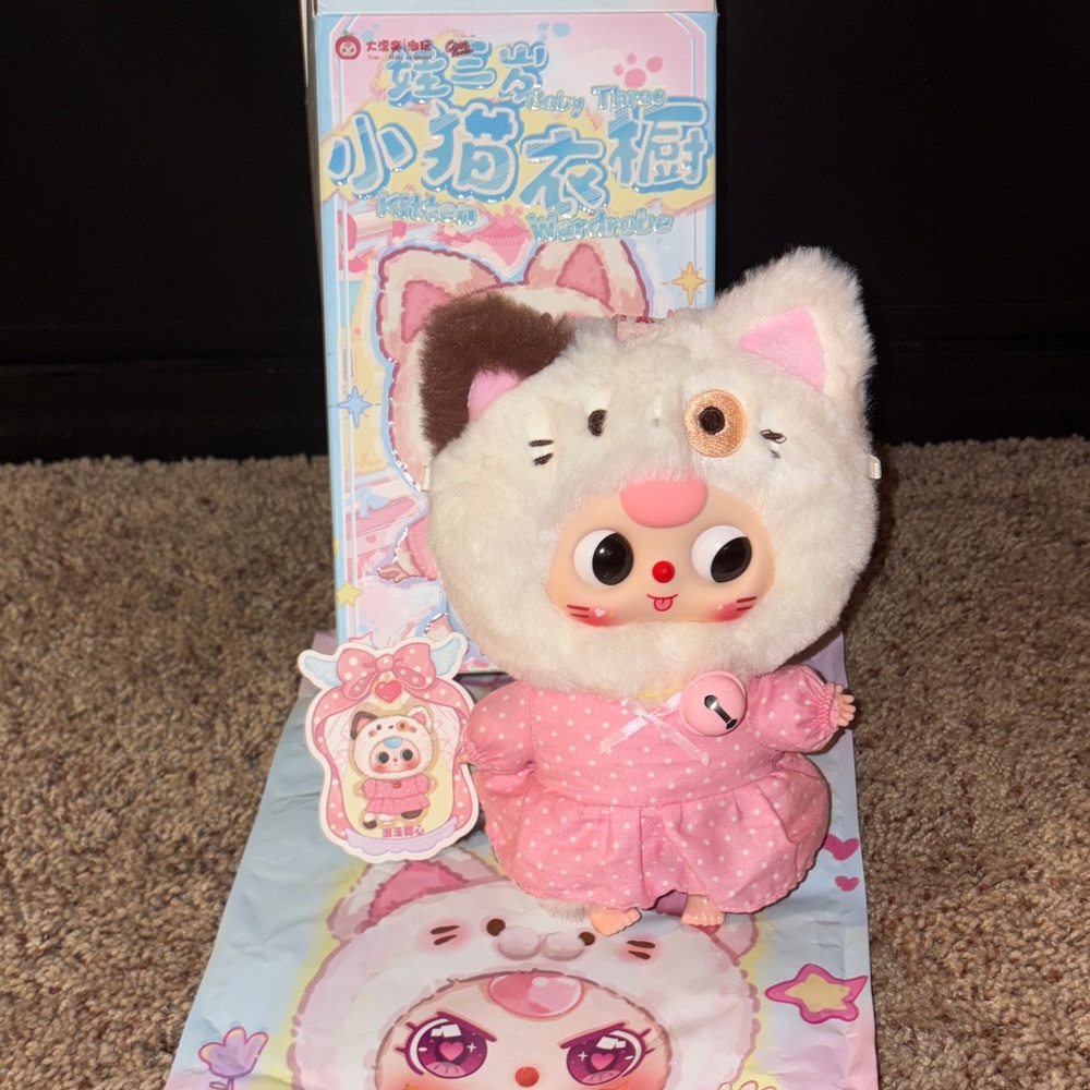 Baby three kitten wardrobe - Romantic Sweetheart  Pink and White Action Figure